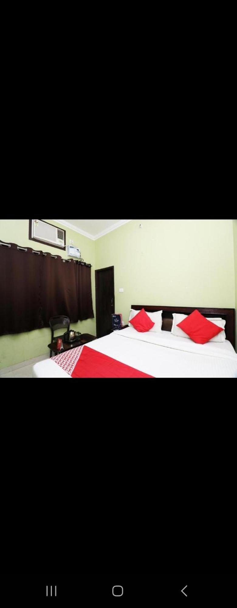 Hotel Blue Star Варанаси Екстериор снимка
