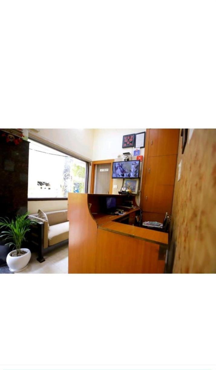 Hotel Blue Star Варанаси Екстериор снимка